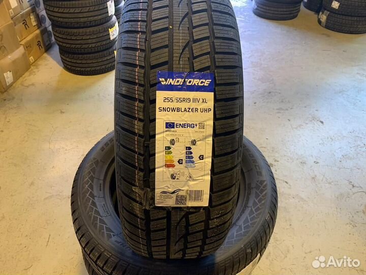 Windforce Snowblazer UHP 255/55 R19 111V