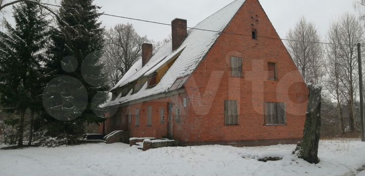 Дом 832,6 м² на участке 16,9 сот.