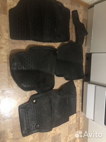 Автомобильные коврики резиновые polo 2018