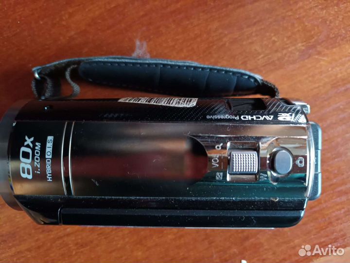 Цифровая видеокамера