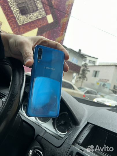 Samsung Galaxy A50, 6/64 ГБ