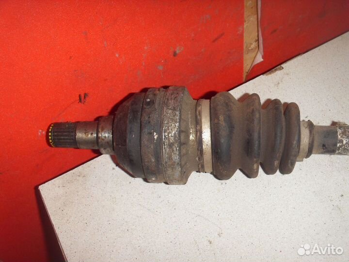 Полуось передняя левая 96832203 Chevrolet Aveo