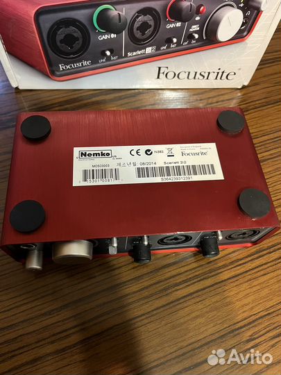 Звуковая карта focusrite scarlett 2i2