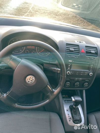 Volkswagen Golf 1.6 AT, 2005, 250 000 км