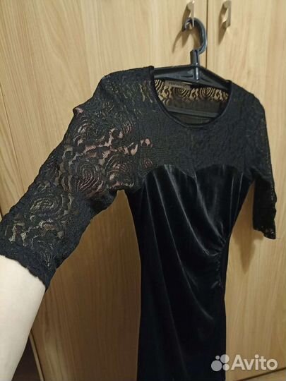 Вечернее платье 46 размера черное бархат