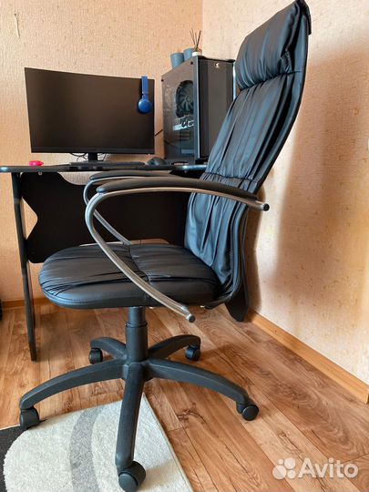Компьютерное кресло