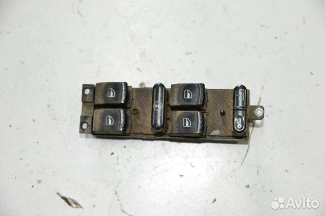 Блок управления стеклоподъемниками Volkswagen