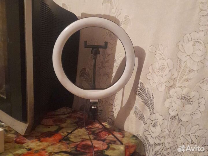 Кольцевая лампа