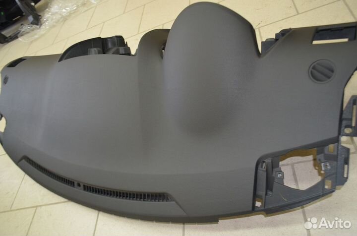 Торпедо панель приборов Toyota Highlander