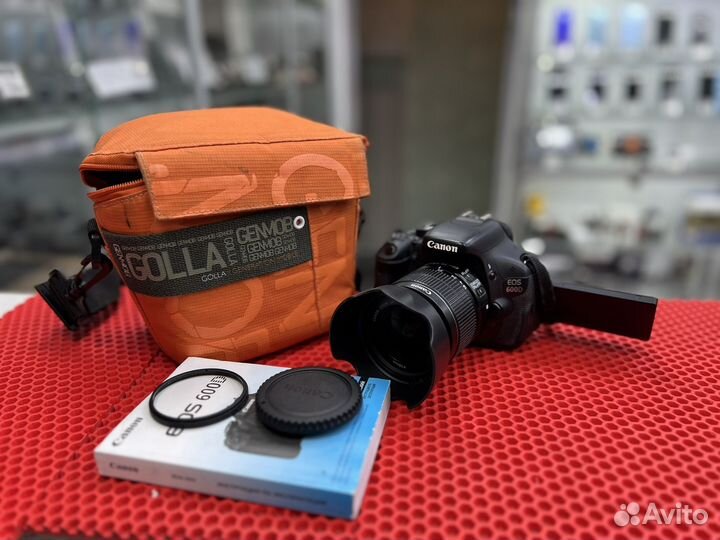 Зеркальный фотоаппарат Canon EOS 600D