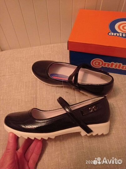 33р. Туфли для школы