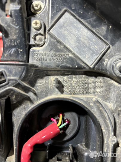 Задний левый фонарь Lexus LX570