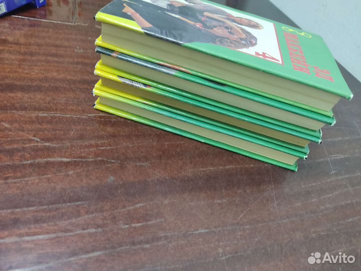 Эд Макбейн, в 4 х томах