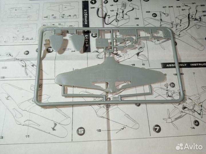 Сборная модель самолета 1/72 Як-3