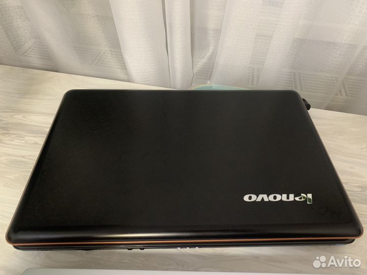 Lenovo Y550