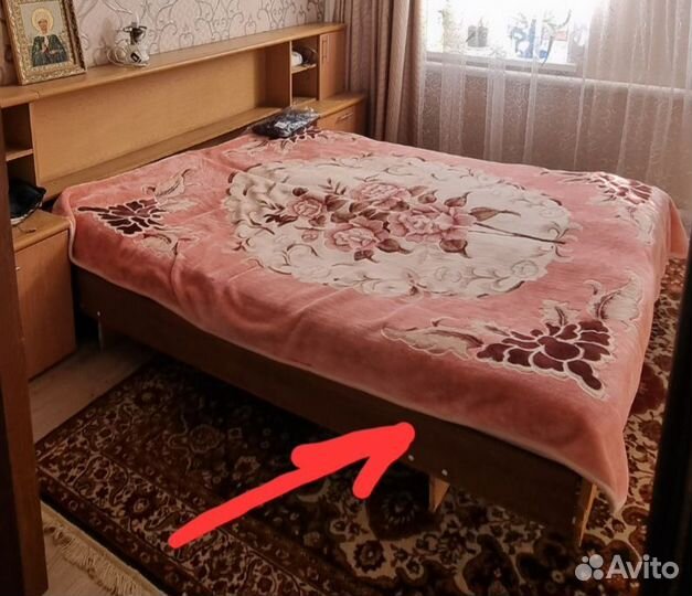 Кровать