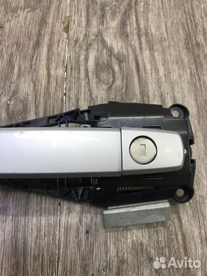 Ручка двери внешняя передняя правая Opel Astra J