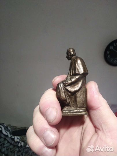 Статуэтка, Малько. И. В. Гоголь