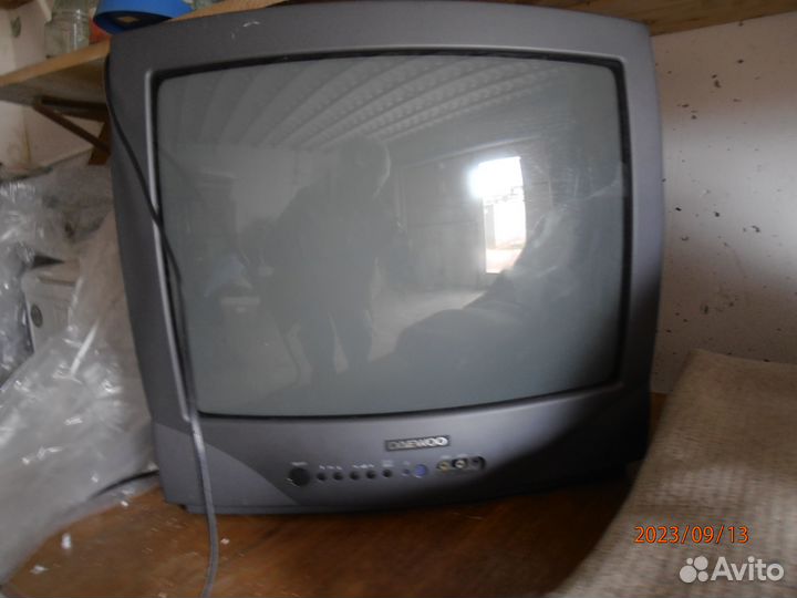 Продам телевизор бу