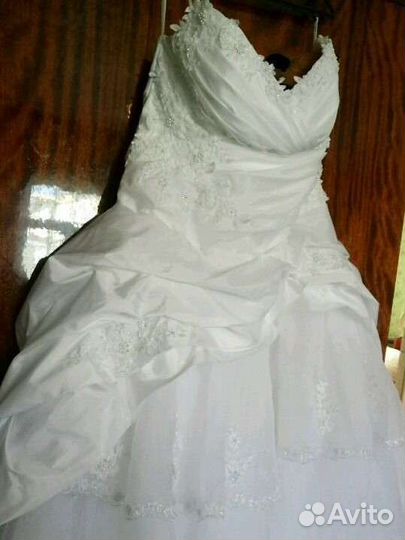 Продаётся свадебное платье