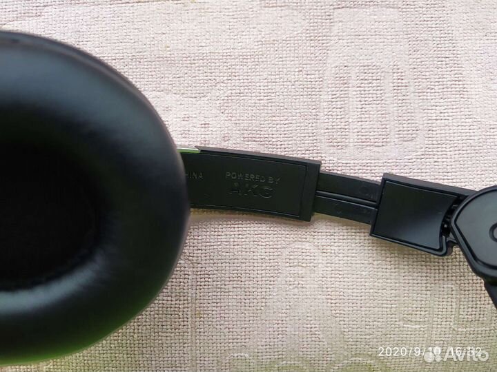 Наушники Mercedes Benz