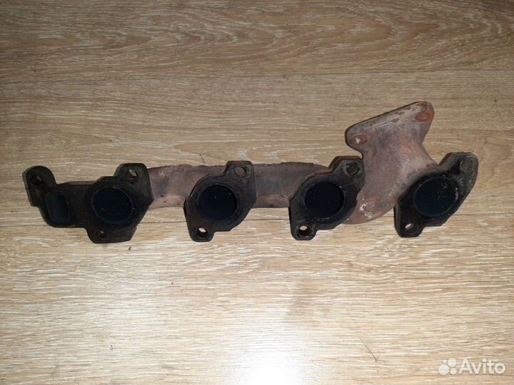 Коллектор выпускной Mercedes-Benz C-Class W204