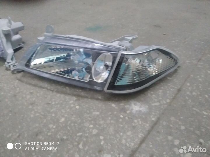 Комплект фар Тойота Карина 98-01 г.в