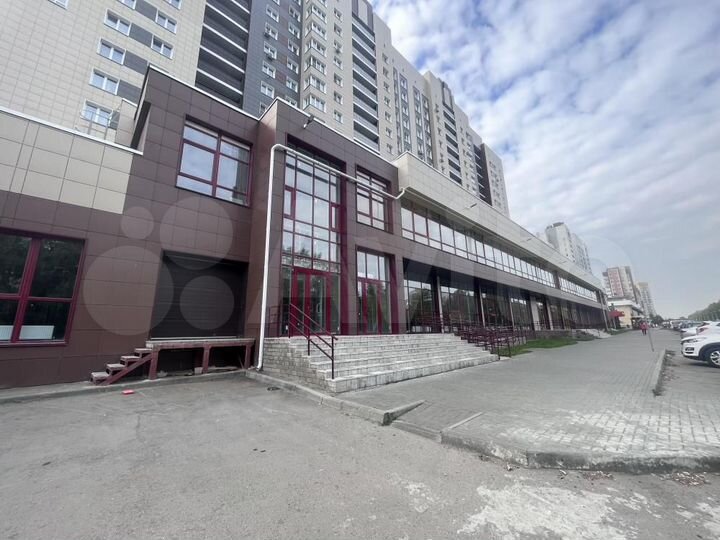 Отдельностоящее здание, 610 кв.м