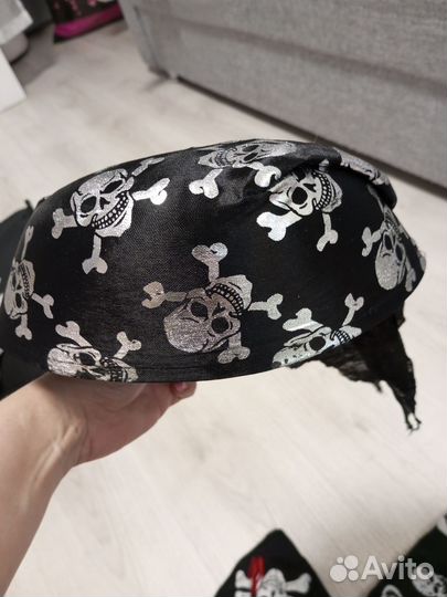 Пиратская шляпа, пиратский флаг, сабля