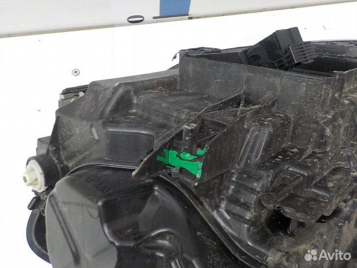 Фара правая Volkswagen Golf