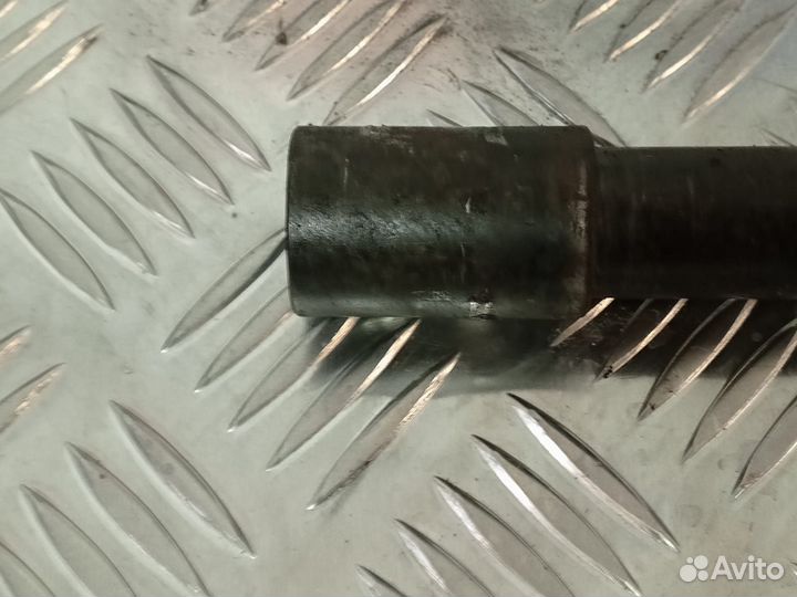 Ось переднего колеса Yamaha FZ6