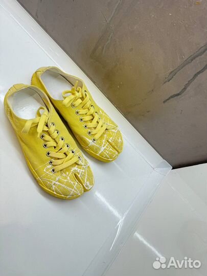 Кеды Maison Margiela Tabi Yellow Painted Оригинал