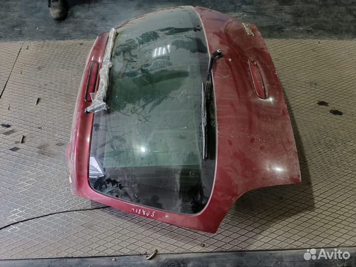 Задняя дверь