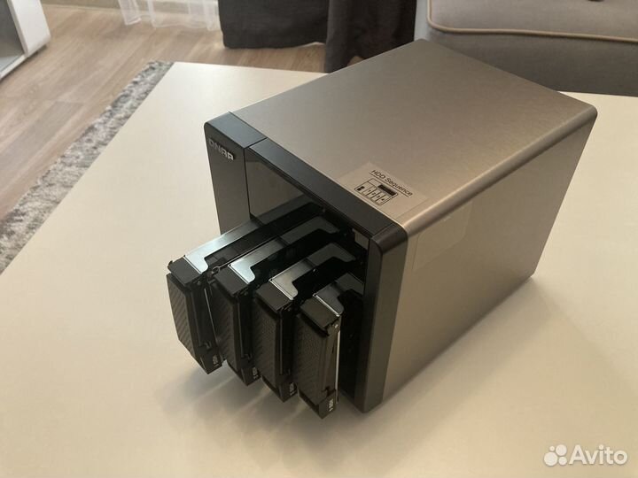 Qnap TS-412 Сетевое хранилище NAS
