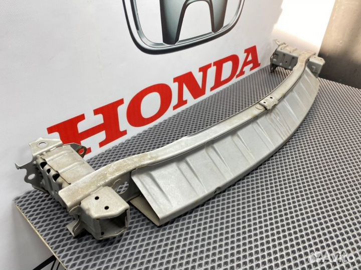 Усилитель бампера передний Honda Accord 8 CU