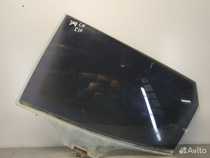 Стекло двери заднее левое Hyundai Santa Fe 3 DM