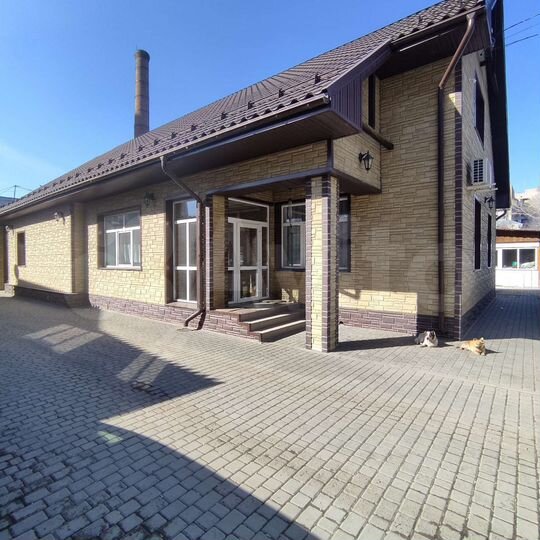 Дом 180 м² на участке 10 сот.