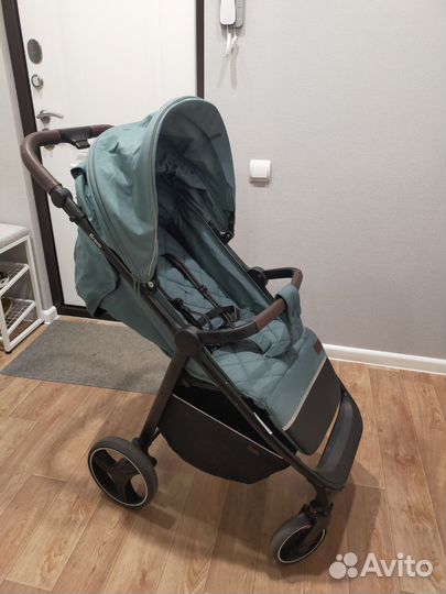 Прогулочная коляска Carrello bravo