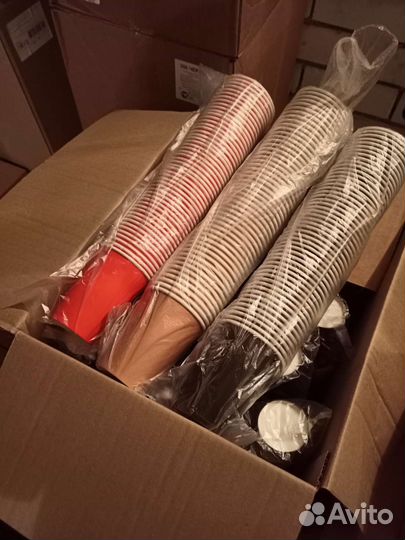 Бумажные стаканы