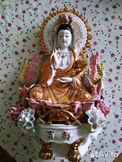 Скульптура фарфоровая Гуань Инь