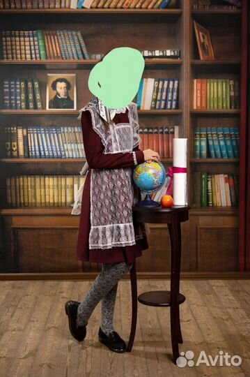 Белый школьный фартук