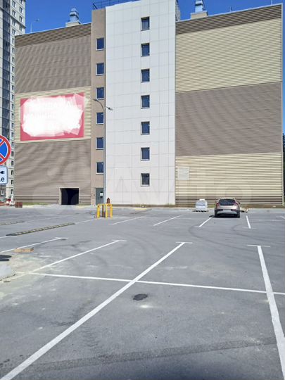 Машиноместо, 13 м²