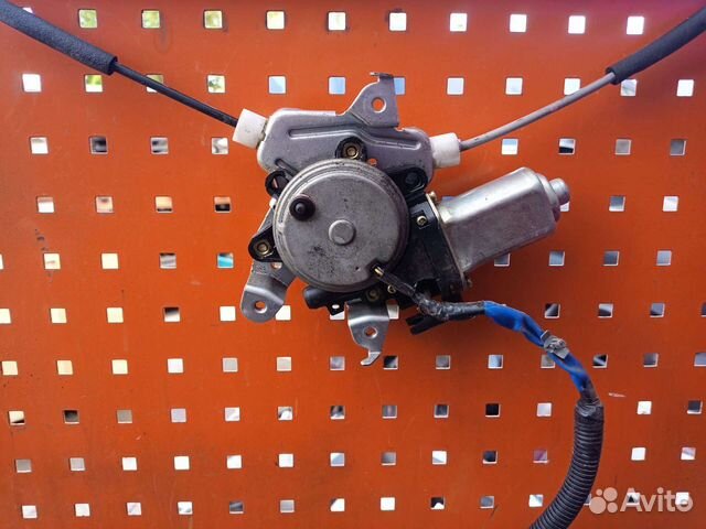 Стеклоподъемник водителя Nissan x-trail t 30