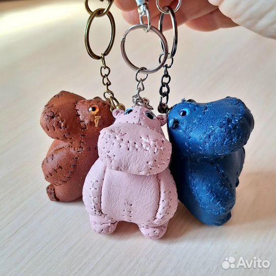 Бегемотик - брелок из натуральной кожи