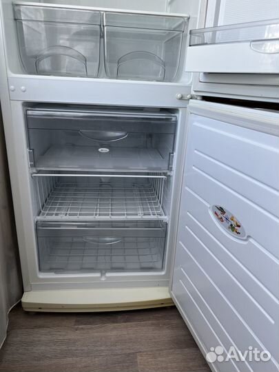 Холодильник atlant двухкамерный бу