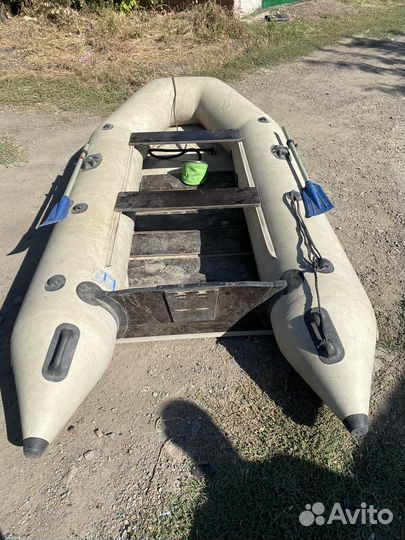 Лодка Нептун км- 330