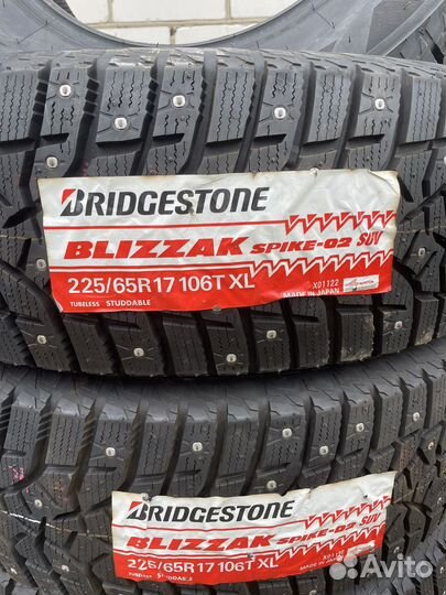 Bridgestone Blizzak Spike-02 2.25/65 R17 106T