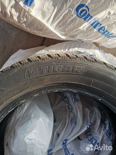 Tigar Winter 215/55 R17 98V