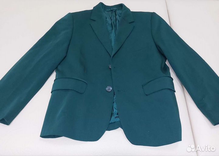Зелёный пиджак и жилетка. Форма 36 гимназии