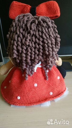 Вязаная кукла ручной работы